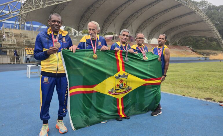 Atletas de Carapicuíba garantem medalhas na natação e atletismo nos Jogos da Melhor Idade 2025