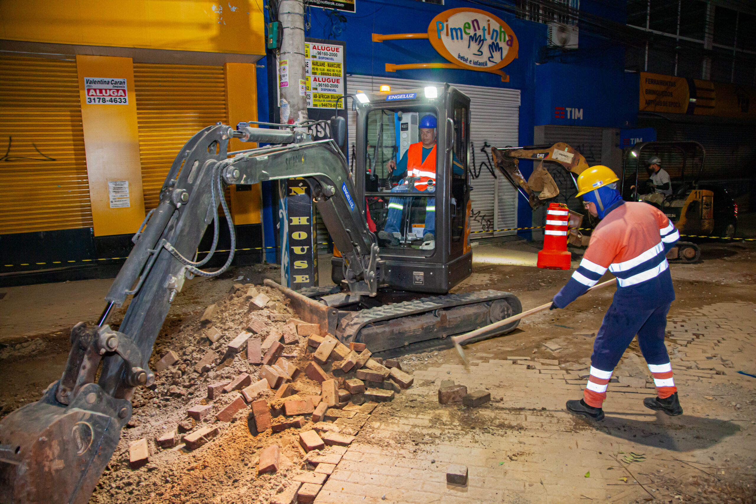 Prefeitura de Carapicuíba segue com obras de revitalização do Calçadão do Centro
