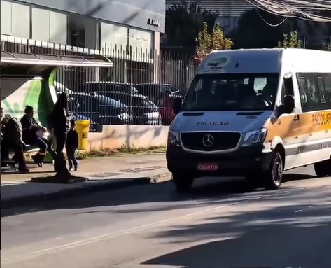 Transporte escolar vai poder usar faixa de ônibus em Barueri durante o horário de pico