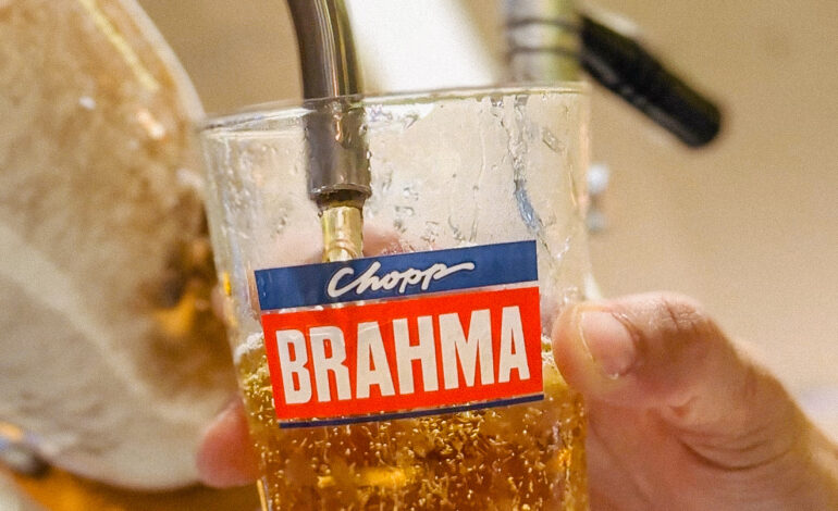 Semana tem samba, sertanejo e tributo a Phil Collins no Bar Brahma Granja Viana