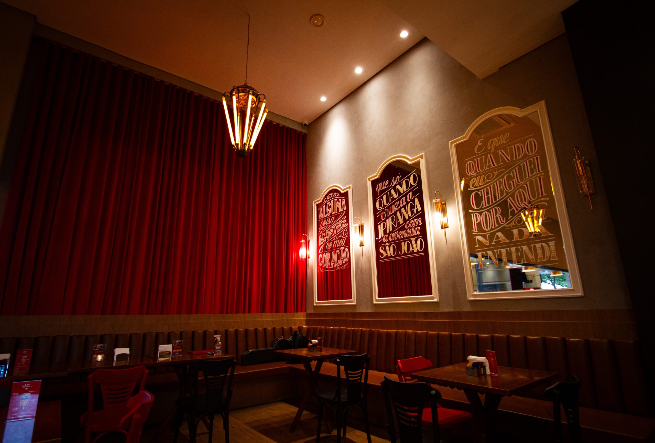 Dom Paulinho Lima leva Tim Maia para o Bar Brahma Granja Viana