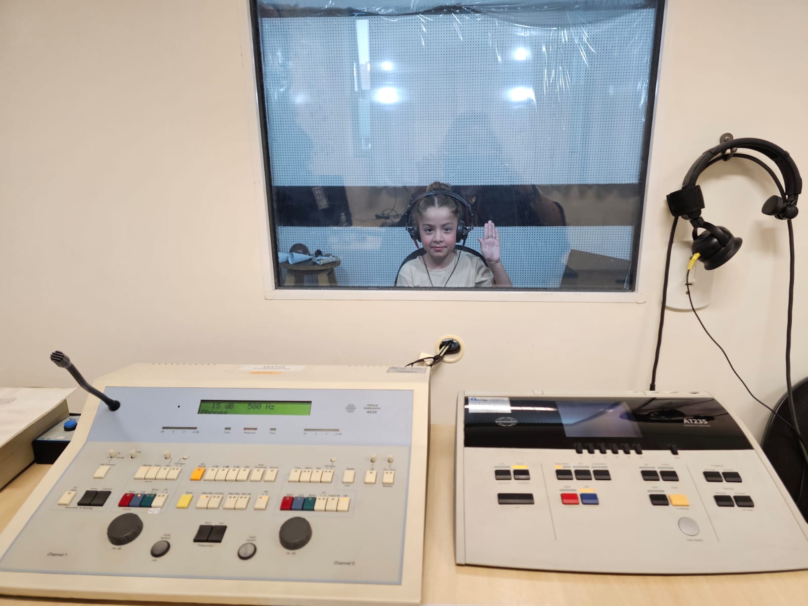 Barueri amplia triagem auditiva em alunos com tecnologia e agilidade 