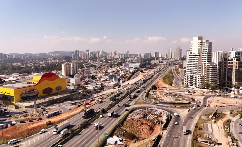 Nova intervenção viária altera trânsito na Av. Tancredo Neves a partir de 23 de julho  