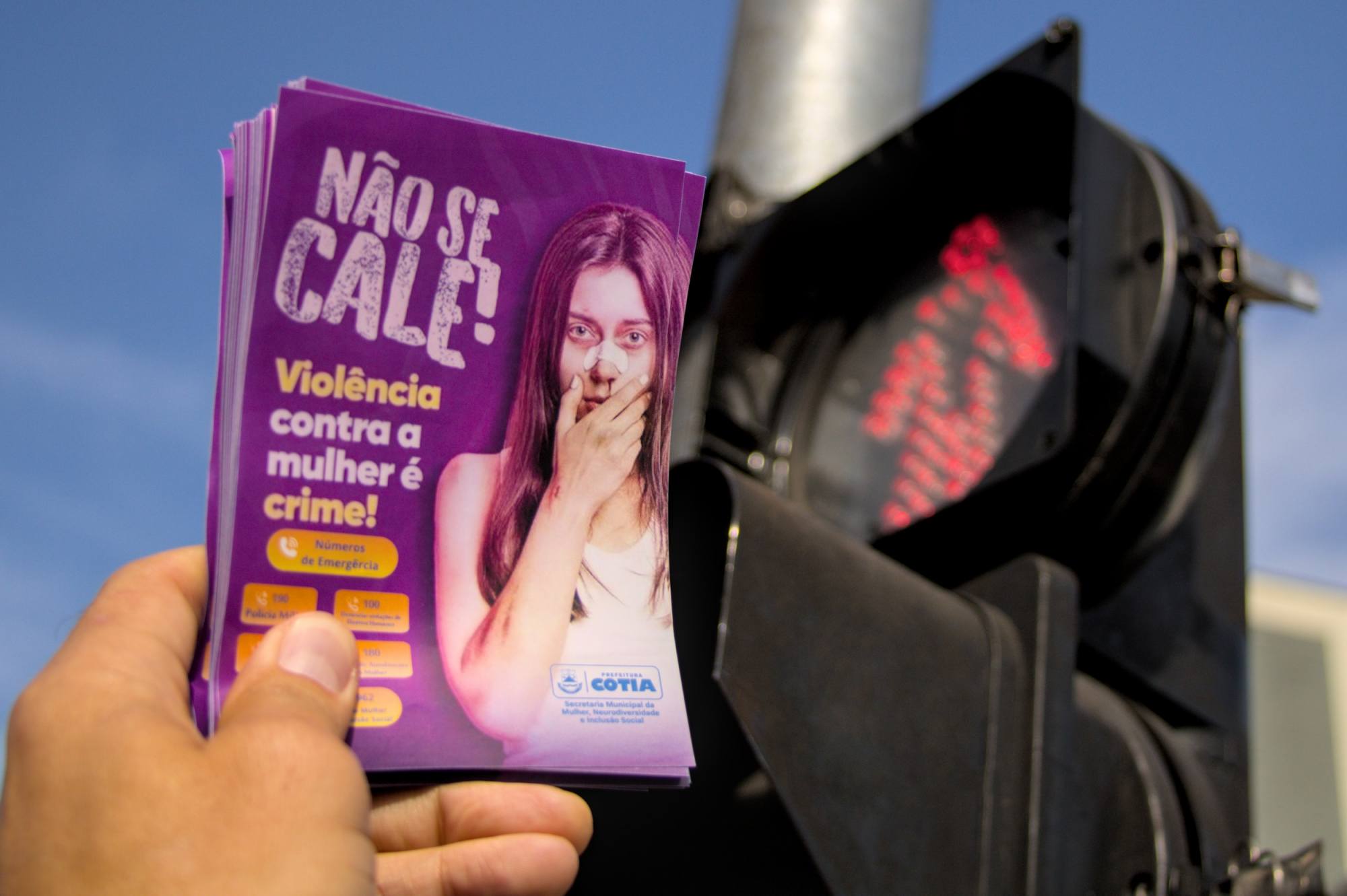 Não se Cale: Cotia realiza ação para divulgar canais de denúncia de violência contra a mulher