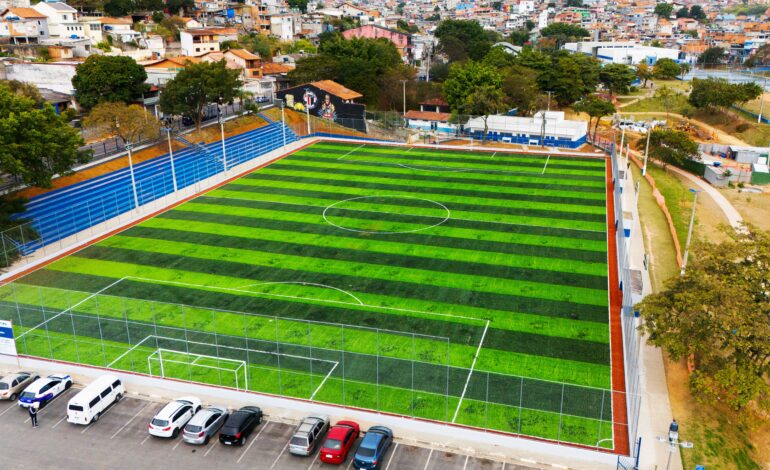 Com show da Banda Djavú, Prefeitura de Carapicuíba entrega revitalização do Campo do Planalto neste domingo (24)