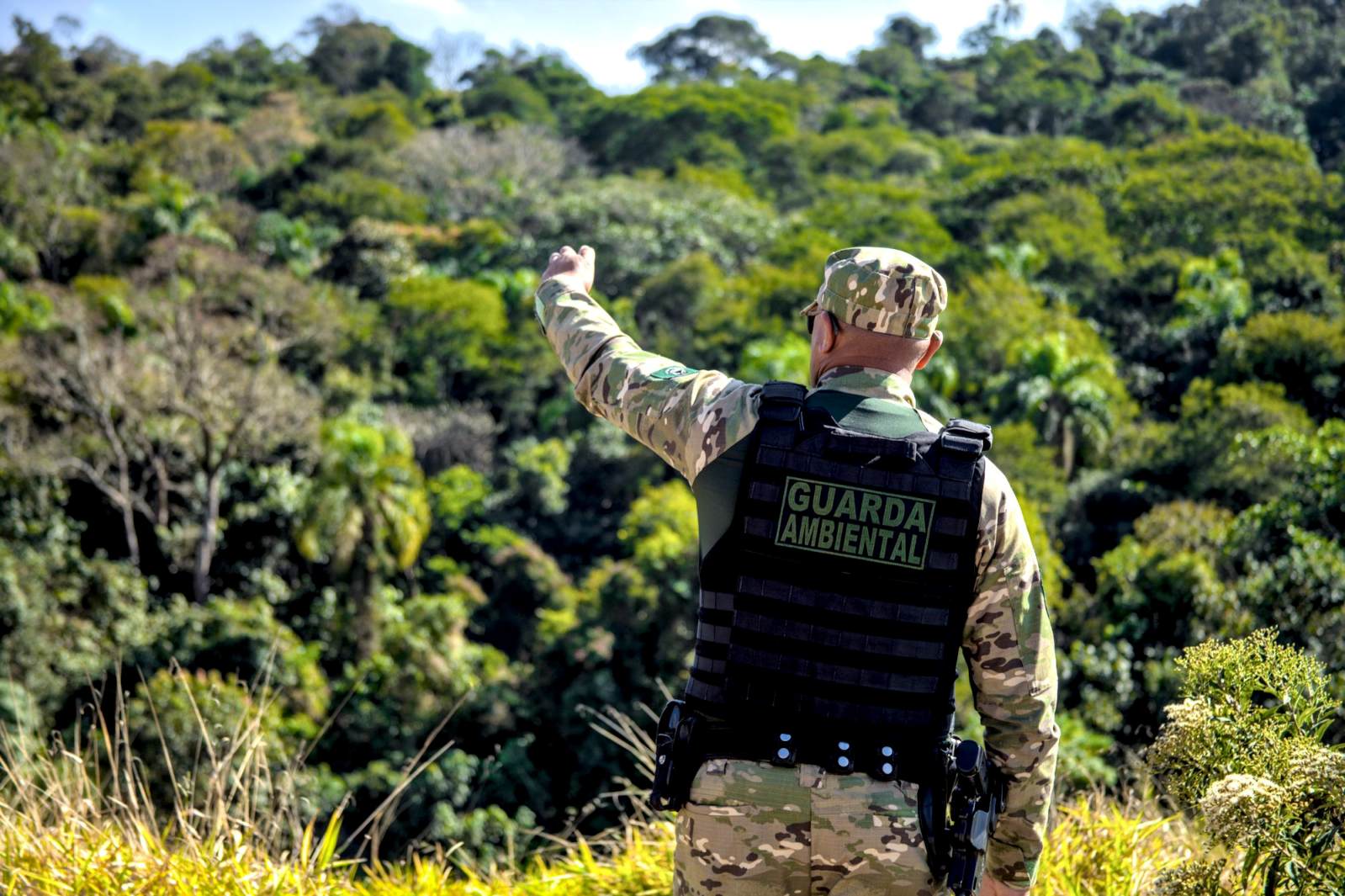 Prefeitura realiza ação de combate à ocupação irregular no bairro das Pitas