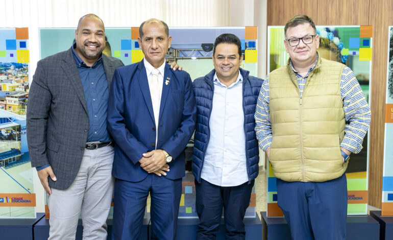 Prefeito Teco leva Itapevi ao cenário internacional em encontro com comitiva de El Salvador