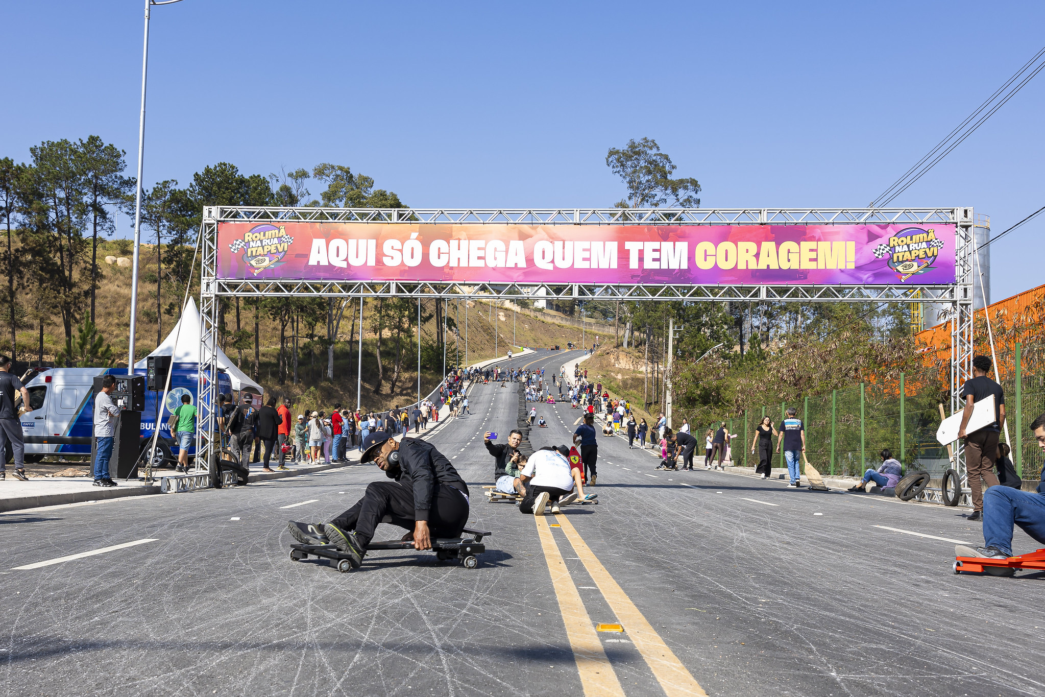 Itapevi reúne 2 mil pessoas no 1º Festival de Carrinho de Rolimã