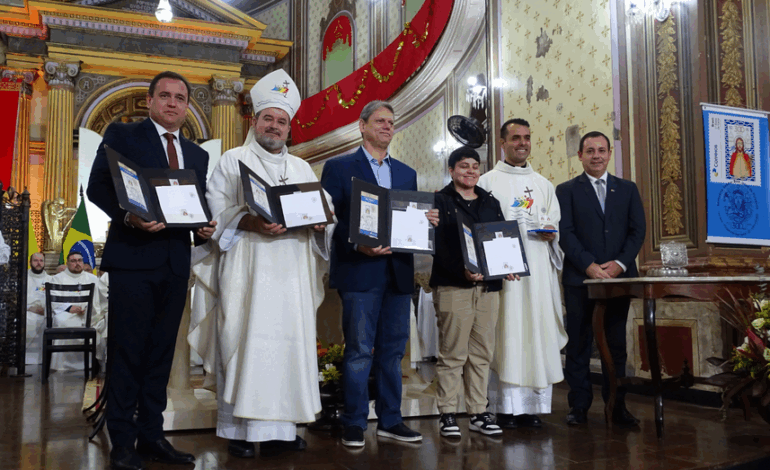 LANÇADO EM PIRAPORA DO BOM JESUS O SELO DOS CORREIOS COMEMORATIVO DOS 300 ANOS DO BOM JESUS