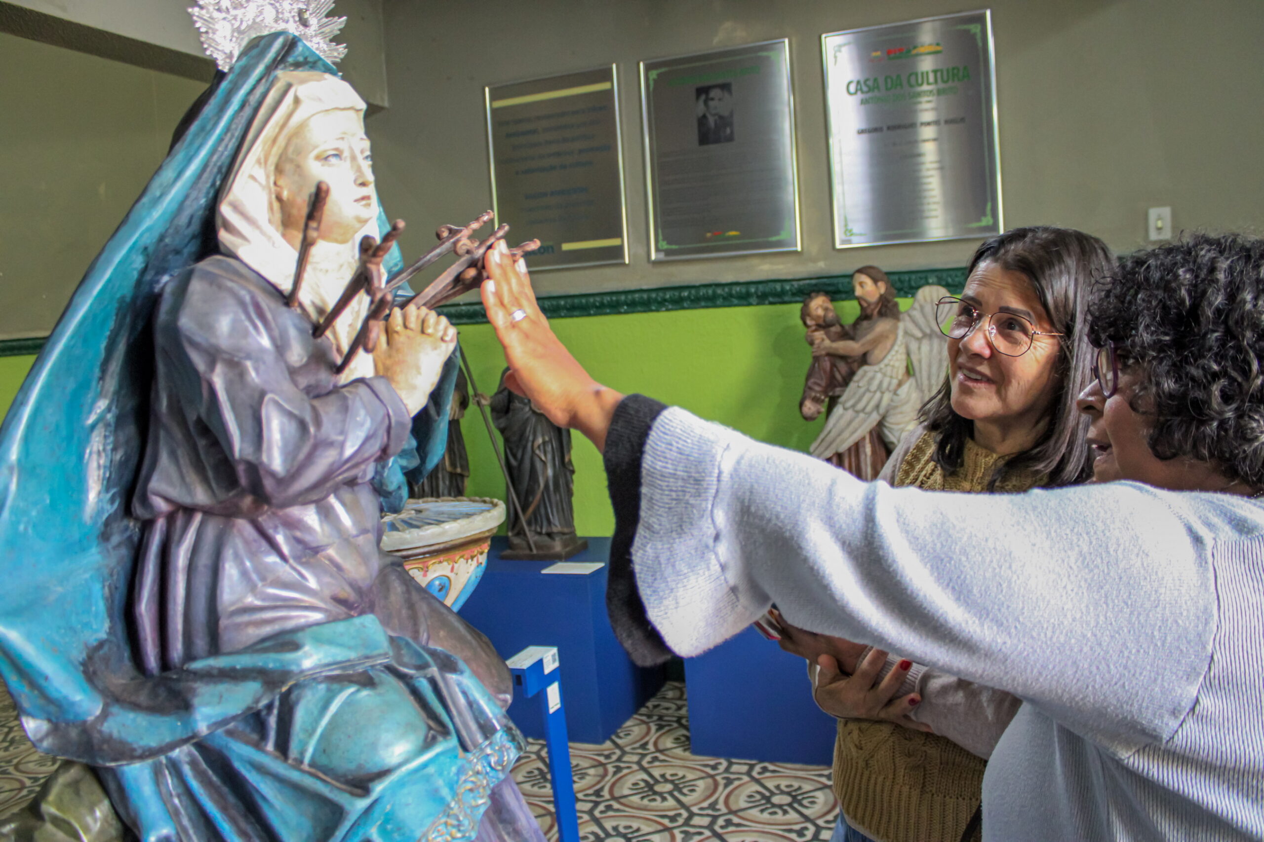 EXPOSIÇÃO DE ARTE SACRA EM PIRAPORA DO BOM JESUS PODE SER VISTA ATÉ O DIA 27 DE AGOSTO