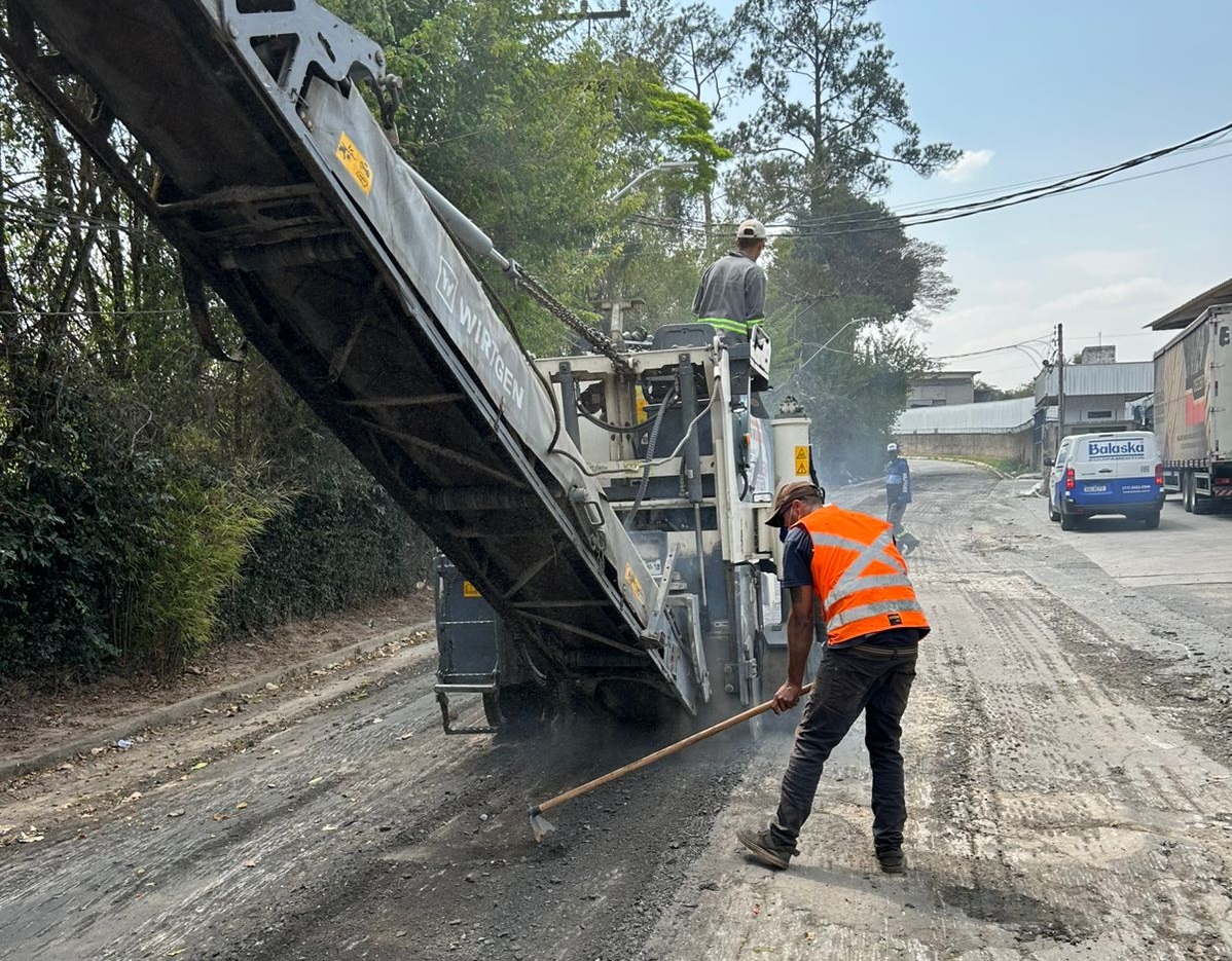 ‘Asfaltaço’ chega à Vila Jovina e vai passar por outros bairros da região