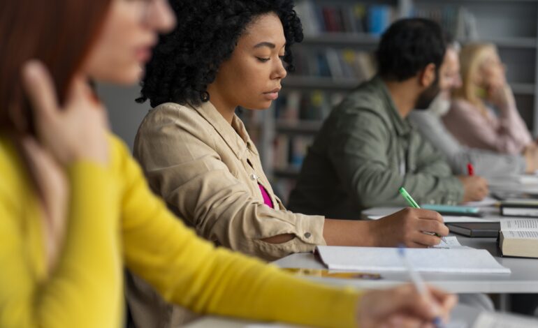Prefeitura de Carapicuíba abre concurso público com oportunidades em diversas áreas