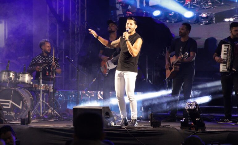 Domingo, 14, show com o cantor Elvis Nunes encerrará a Romaria de Cotia a Pirapora