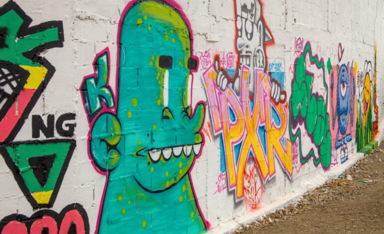 Ecoponto do Parque São George ganha mural de grafite feito por artistas da cidade