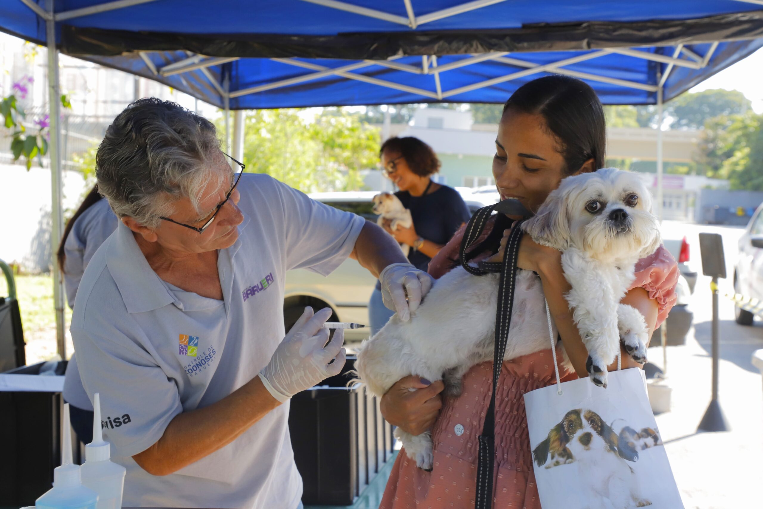 Vacinação antirrábica gratuita será realizada no sábado dia 27 de setembro em Barueri 