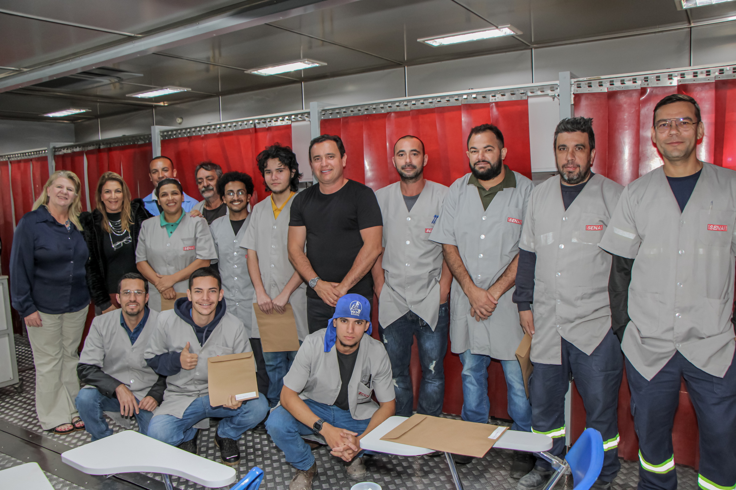 PIRAPORA DO BOM JESUS CERTIFICA ALUNOS DE SERRALHERIA