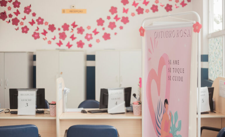 Outubro Rosa: Cotia intensifica a realização de exames preventivos contra o câncer de mama e colo de útero