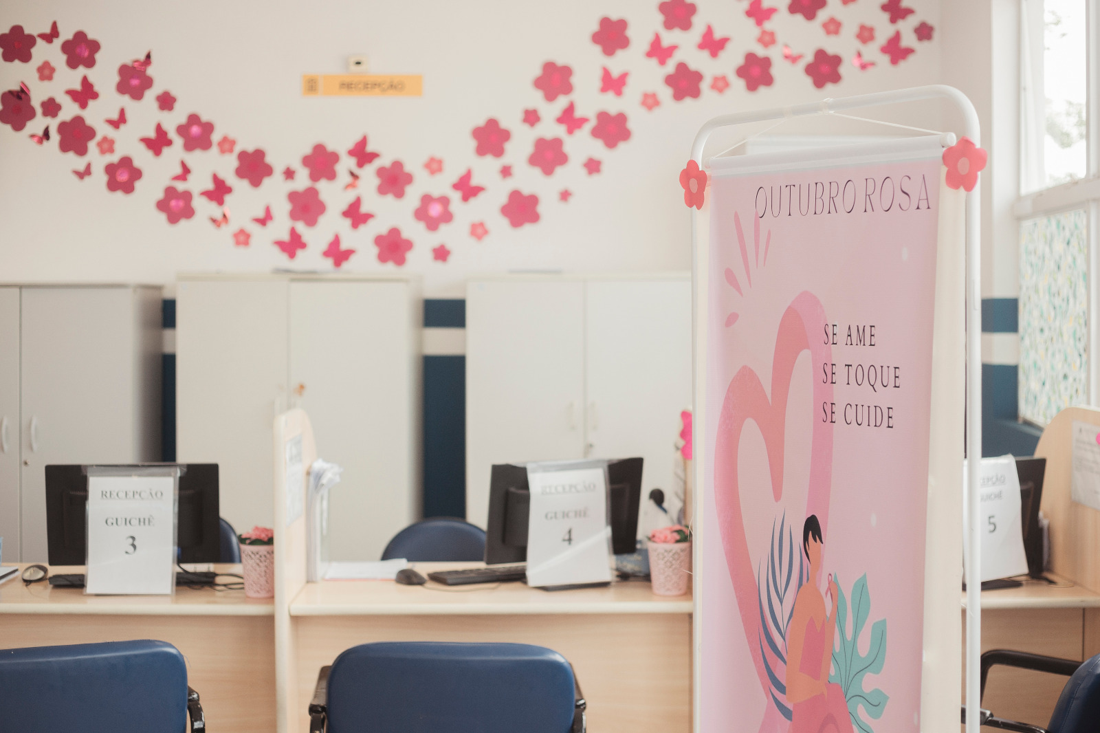 Outubro Rosa: Cotia intensifica a realização de exames preventivos contra o câncer de mama e colo de útero