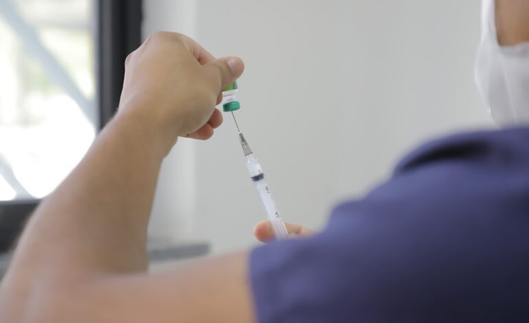 Barueri inicia a vacinação de crianças e adolescentes menores de 15 anos neste sábado (27)