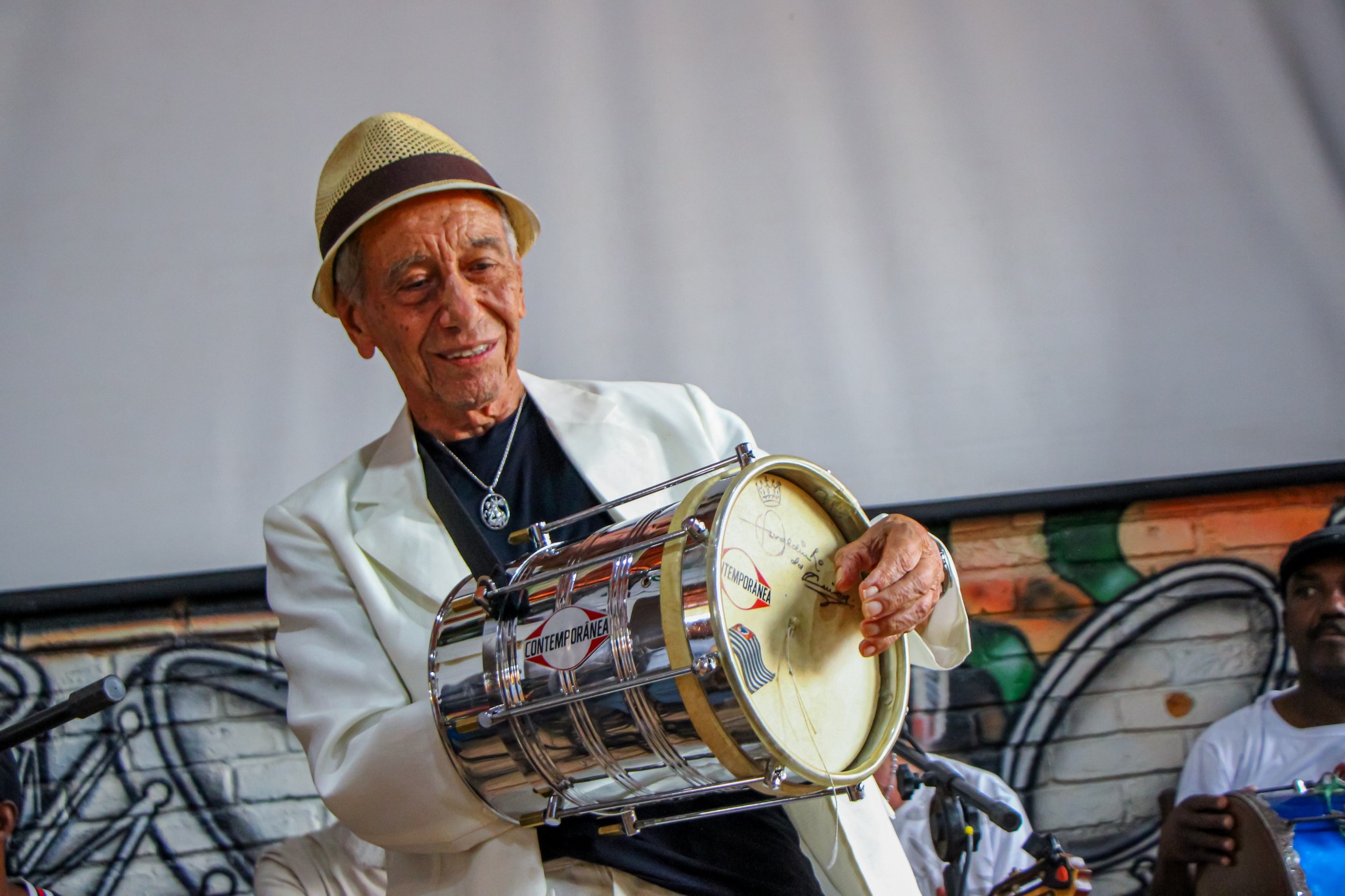 CASA DO SAMBA DE PIRAPORA DO BOM JESUS HOMENAGEIA OSVALDINHO DA CUÍCA