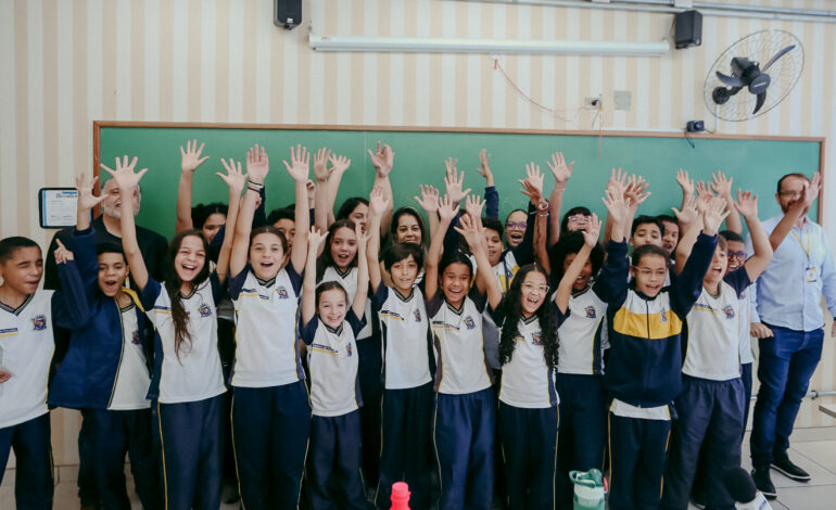 Secretaria de Educação de Santana de Parnaíba apresenta práticas pedagógicas exitosas em colégios municipais