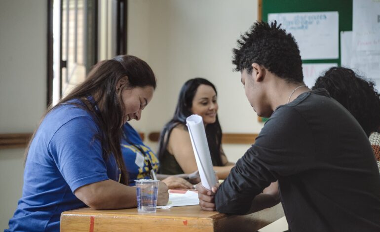 Sábado (1º/11) tem Mutirão do Emprego com mais de 700 vagas para Auxiliar de Logística
