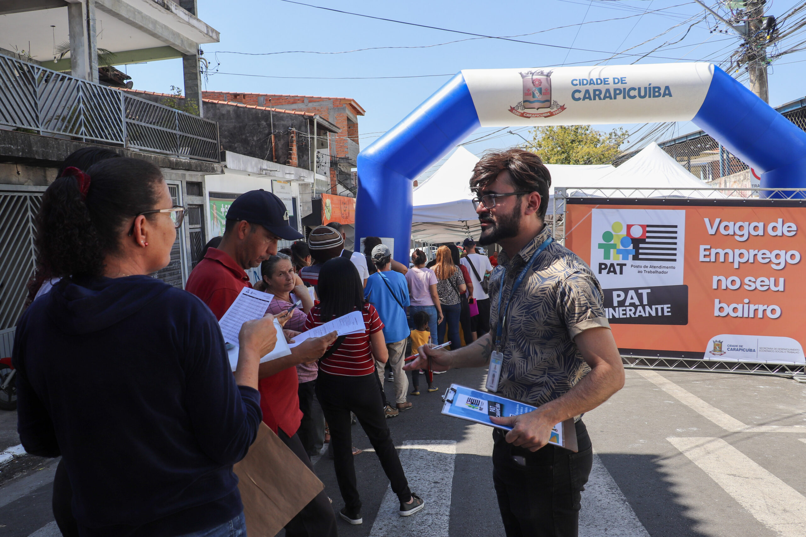 Prefeitura de Carapicuíba realiza PAT Itinerante com mais de 2 mil vagas de emprego