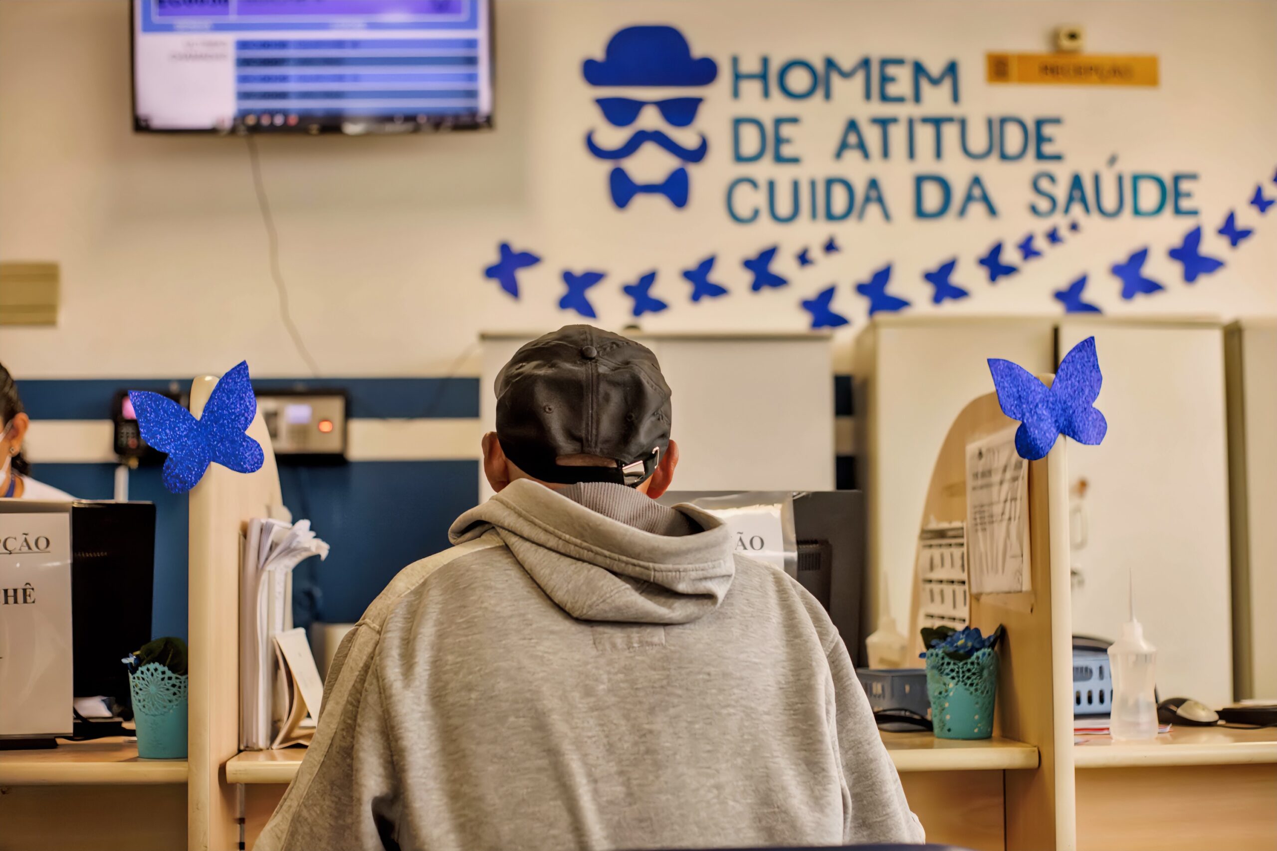 Novembro Azul: UBSs de Cotia reforçam ações educativas sobre prevenção do câncer de próstata