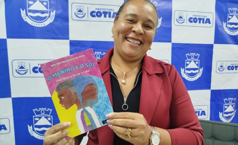 Professora de Cotia lança livro e defende Educação Antirracista