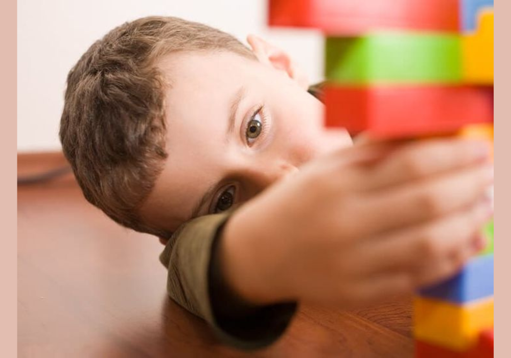 Entre o amor e a realidade: o que as famílias de crianças autistas enfrentam todos os dias