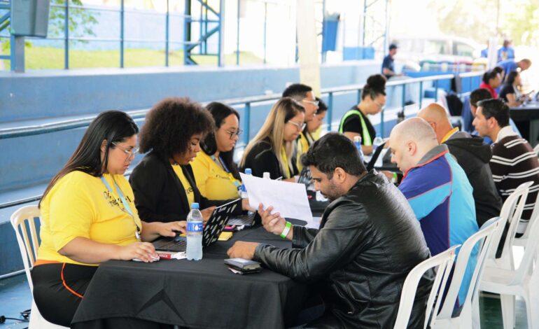 Mais de 1.100 pessoas passaram pelo Mutirão do Emprego no último sábado, 1º