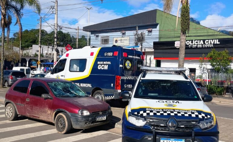 Homem em fúria atropela adolescentes, mas é preso pela GCM que acompanhou a cena pela Central de Monitoramento