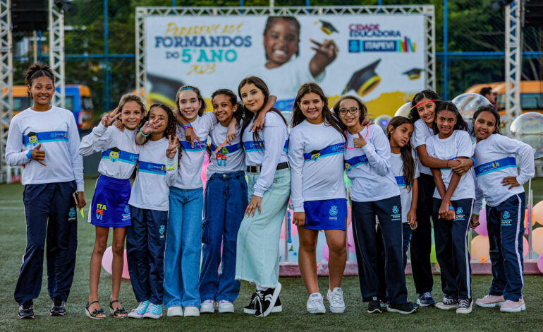 Mais de 3,8 mil alunos celebram a formatura do Ensino Fundamental em Itapevi