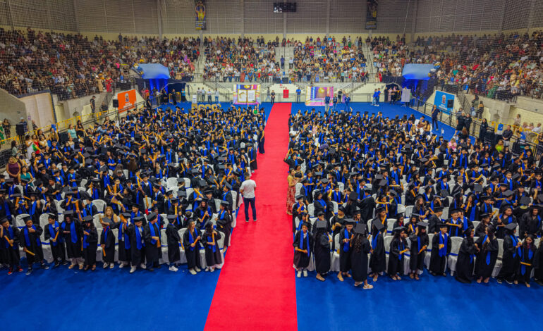 Santana de Parnaíba celebra o futuro de seus jovens talentos em formaturas memoráveis na Arena de Esportes