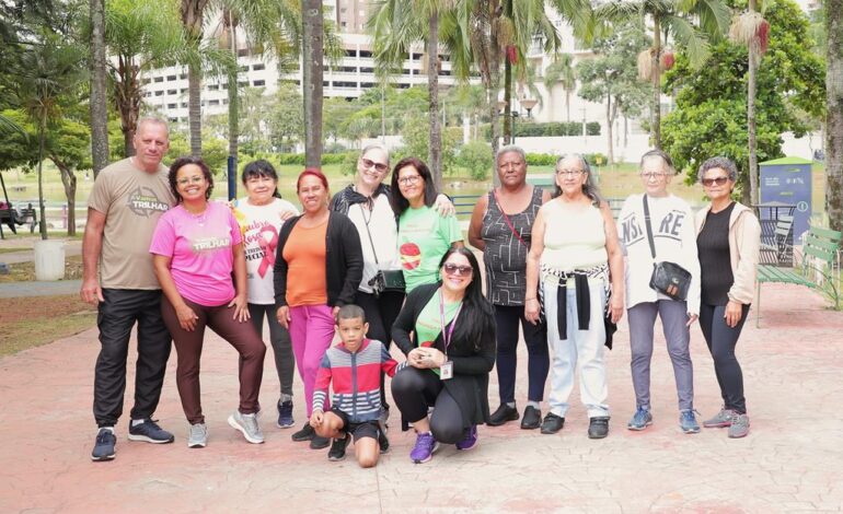 Caminhada com foco na qualidade de vida une famílias todas as sextas-feiras no Dom José