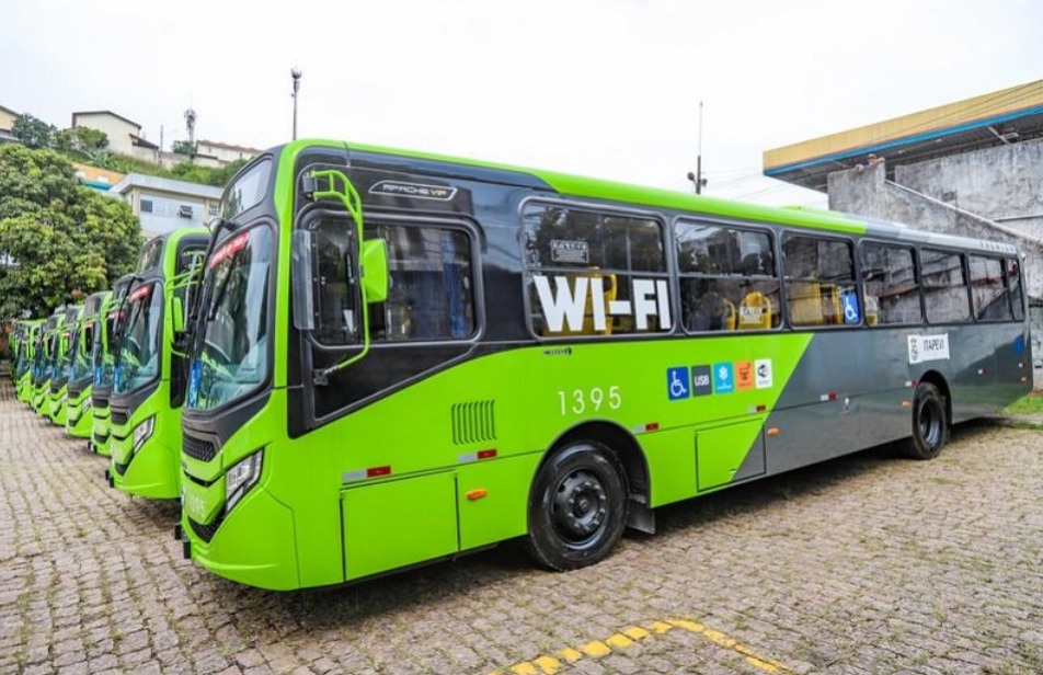 “Passagem sobe, salário não: transporte público fica mais caro e revolta passageiros”