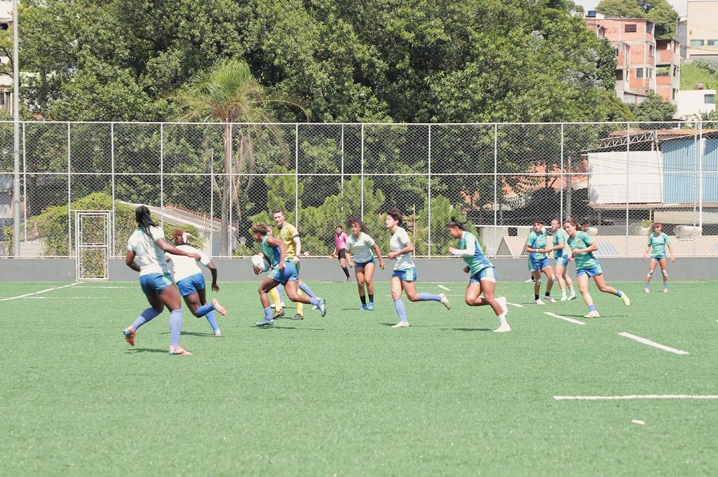 Meninas da Seleção Brasileira de Rugby elogiam campo de Barueri em treino para o Circuito Mundial