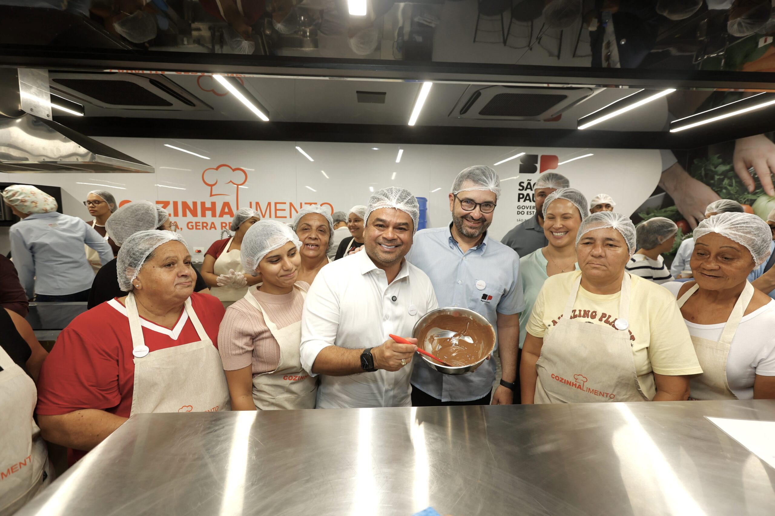 Prefeito Teco traz Carreta CozinhAlimento para Itapevi com curso gratuito de Receitas de Páscoa 