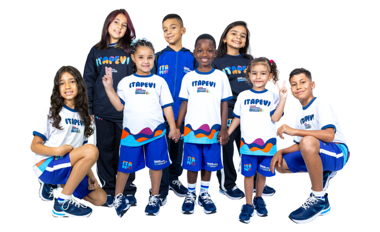 Itapevi inicia o ano letivo nesta quinta (5) com acolhimento e entrega de uniformes e material escolar