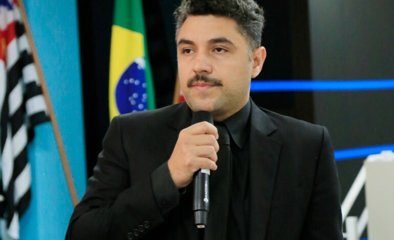 Thiago Moitinho denuncia violência sexual contra crianças e pede vigilância reforçada no Carnaval