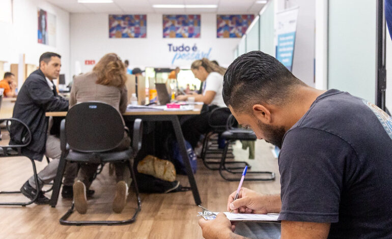 Itapevi abre mais de 1,1 mil vagas de emprego em diversas áreas nesta segunda-feira (30)