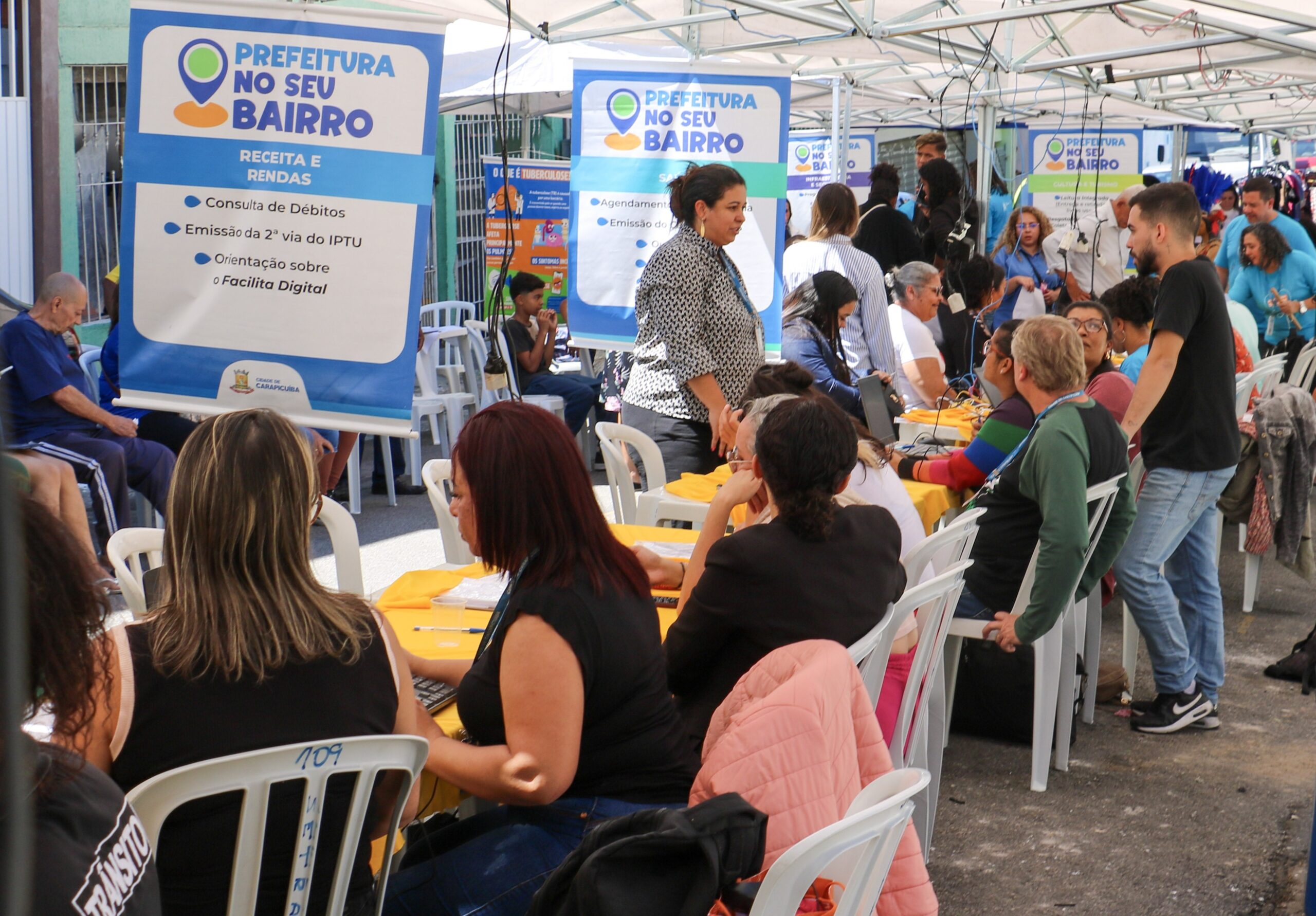 Prefeitura de Carapicuíba leva serviços gratuitos à Cohab 5 com edição conjunta dos programas “Prefeitura no Seu Bairro” e “Saúde + Perto de Você”
