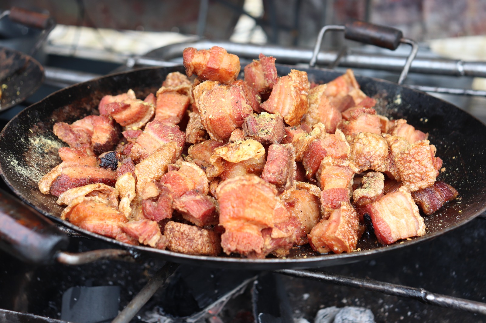 Burning Fest – Batalha de Assadores chega a Osasco durante o feriado de Páscoa com muita gastronomia e rock de 02 a 05 de abril