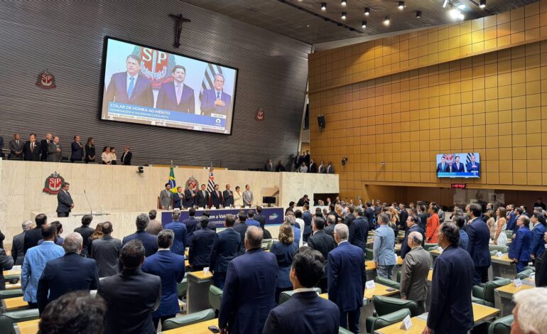 Alesp realiza Sessão Solene e concede Colar de Honra ao Mérito Legislativo a Valdemar Costa Neto