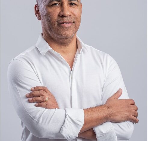 Emerson Rocha realiza ato de filiação ao Podemos em Cotia nodia 28 de março