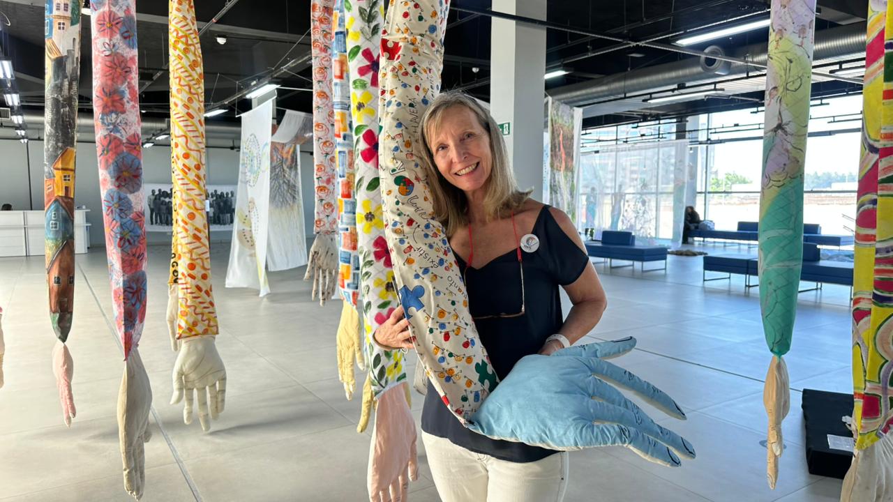 EXPOSIÇÃO EM BARUERI PROVOCA REFLEXÃO SOBRE O PRESENTE E CONVIDA PÚBLICO PARA EXPERIÊNCIA IMERSIVA NA PRAÇA DAS ARTES DE BARUERI