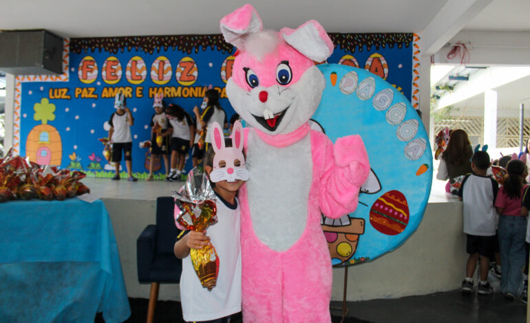 Prefeitura de Carapicuíba entrega ovos de Páscoa para os alunos da rede municipal