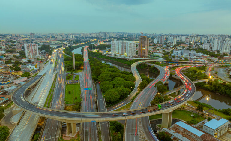 Dia do Trabalhador: feriado deve movimentar 1 milhão de veículos na Castello Branco