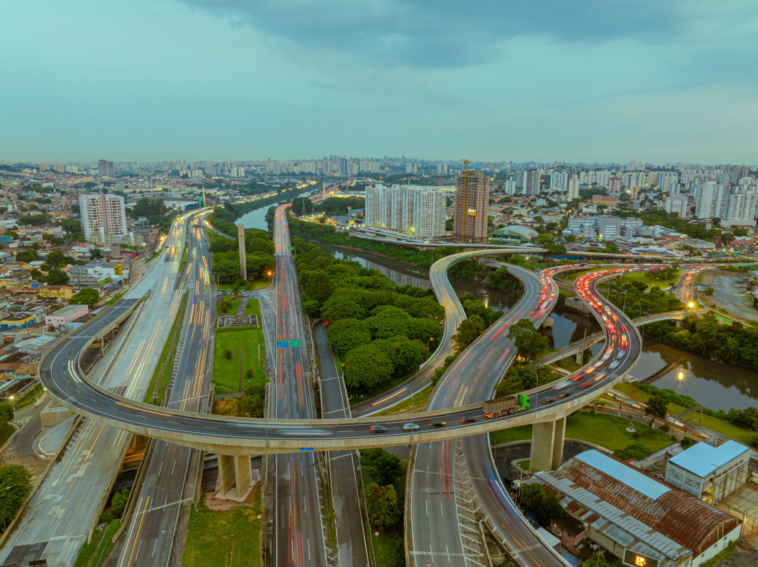 Dia do Trabalhador: feriado deve movimentar 1 milhão de veículos na Castello Branco