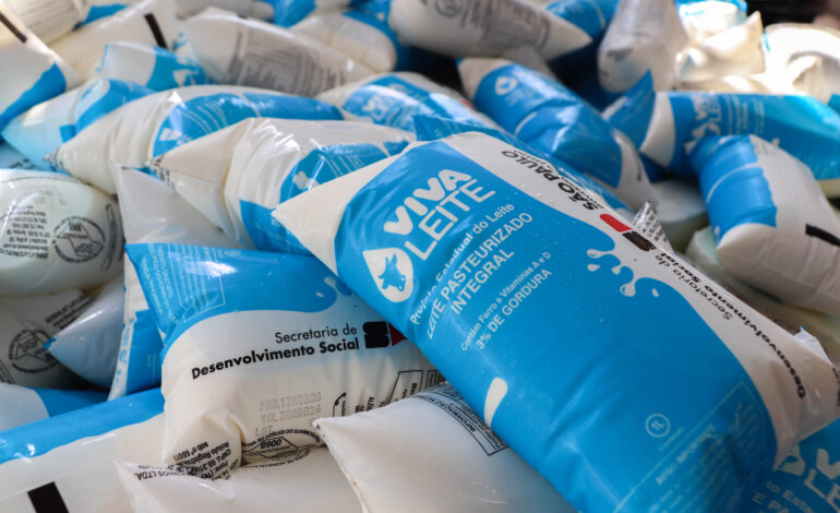 Programa Vivaleite atende mais de 3.400 famílias em Carapicuíba